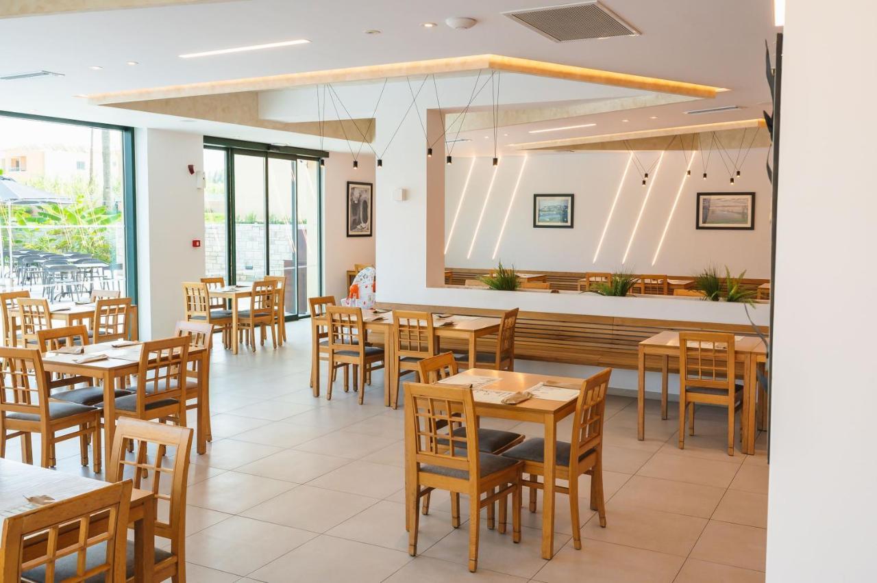 Silver Beach Hotel & Apartments Gerani  Exterior photo