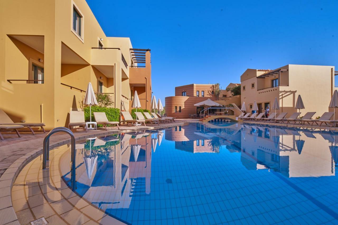 Silver Beach Hotel & Apartments Gerani  Exterior photo